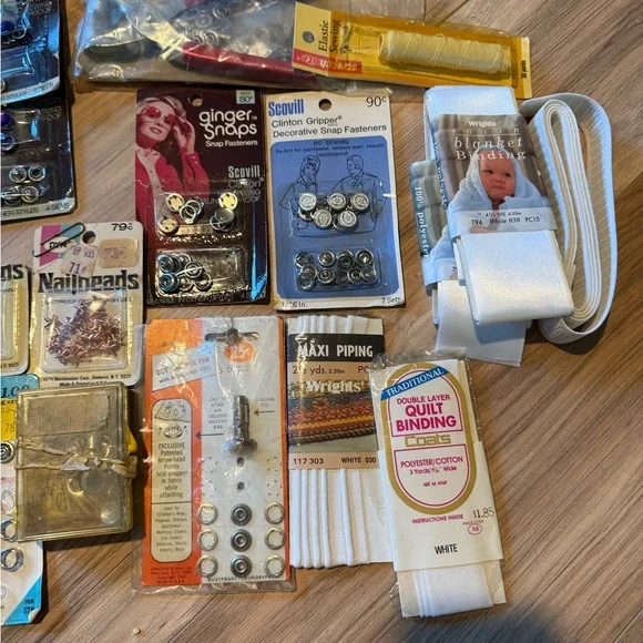 Assorted Snap Fasteners Collection - Picture 4 of 4